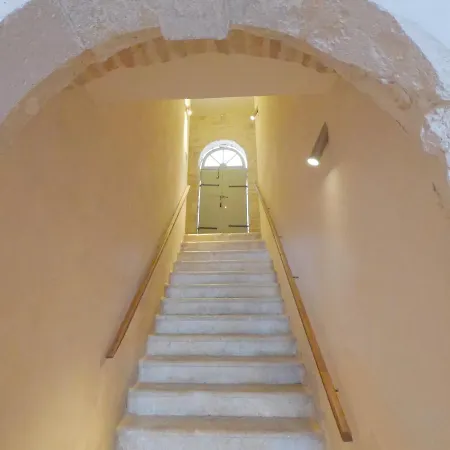 Historic Piazza House & Romantic Hidden Garden