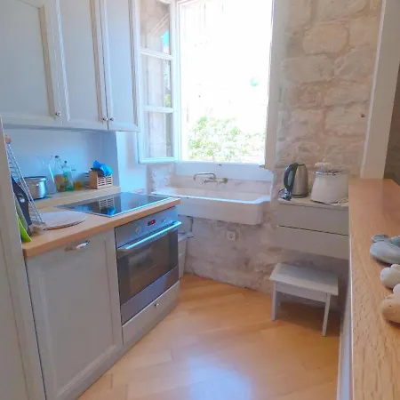 Appartamento Historic Piazza House&romantic Hidden Garden Hvar Town