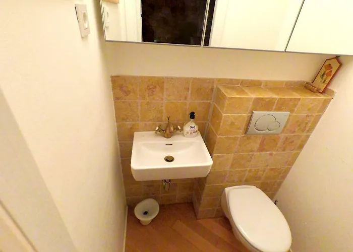 Historic Piazza House & Romantic Hidden Garden Hvar Town